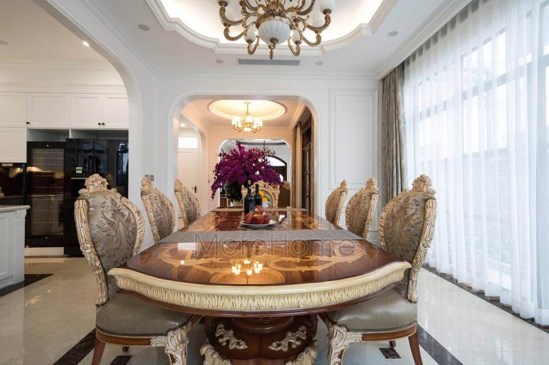 Bộ bàn ăn 8 ghế gỗ sồi tự nhiên, ghế bọc da cao cấp, hoa văn sang trọng
